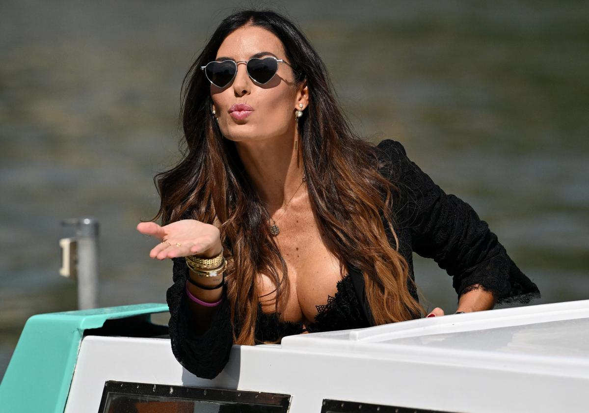 Domenica In, Elisabetta Gregoraci zittisce tutti: “Non mi sposerò”