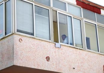 Lecce, entra in casa per una rapina ed aggredisce i proprietari con una spranga: fermato un 30enne