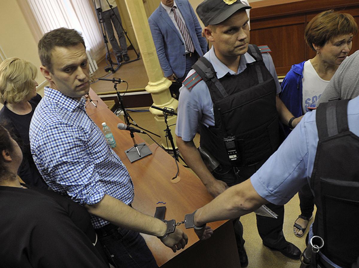 Navalny trasferito in carcere di massima sicurezza “dove strappano …