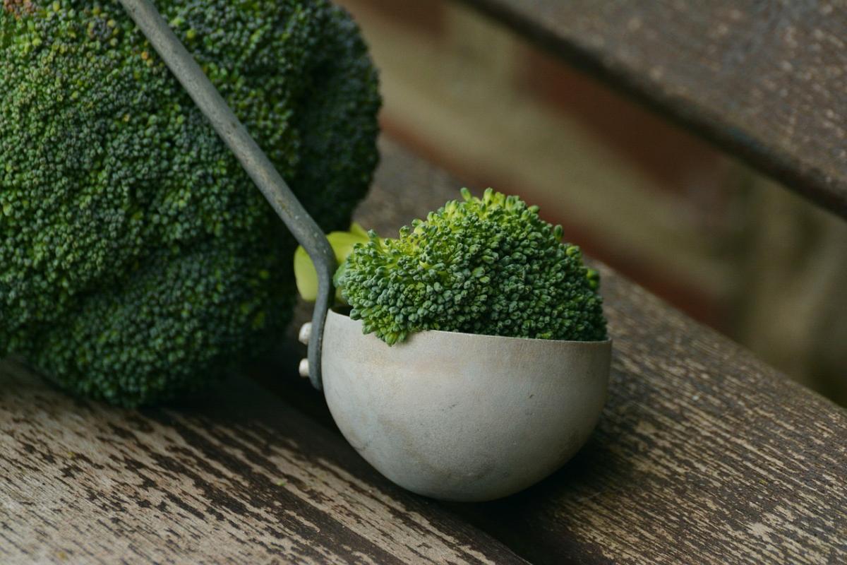 Le 5 proprietà dei broccoli per la salute di corpo e mente