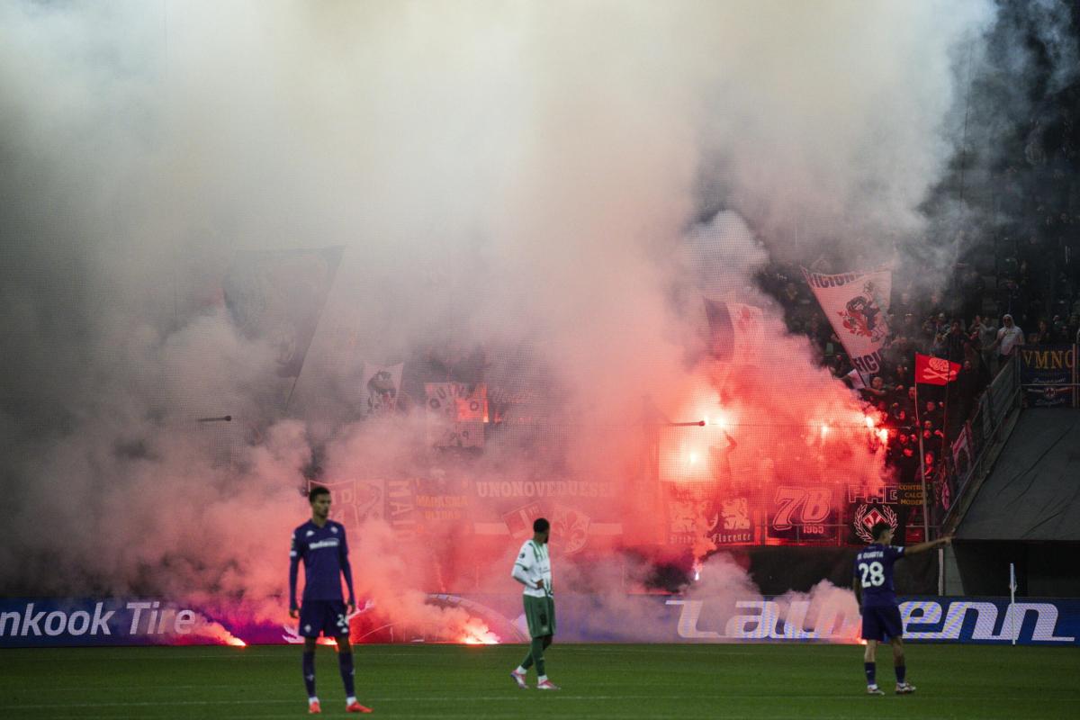 La Fiorentina trema dopo i disordini in Europa e Commisso sbotta: cosa rischia il club viola