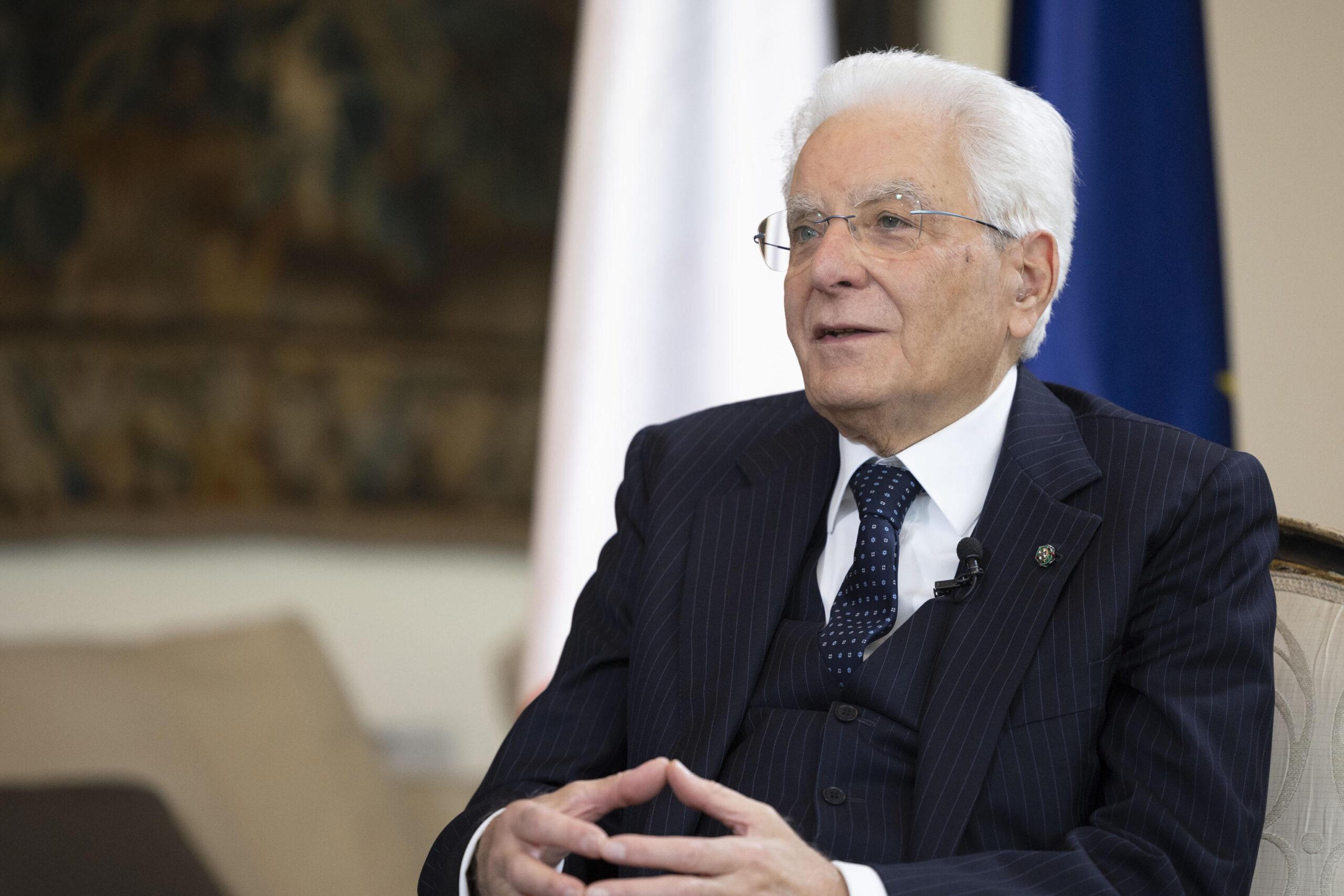 Mattarella ha firmato la legge sulla maternità surrogata, sospiro di sollievo del Governo