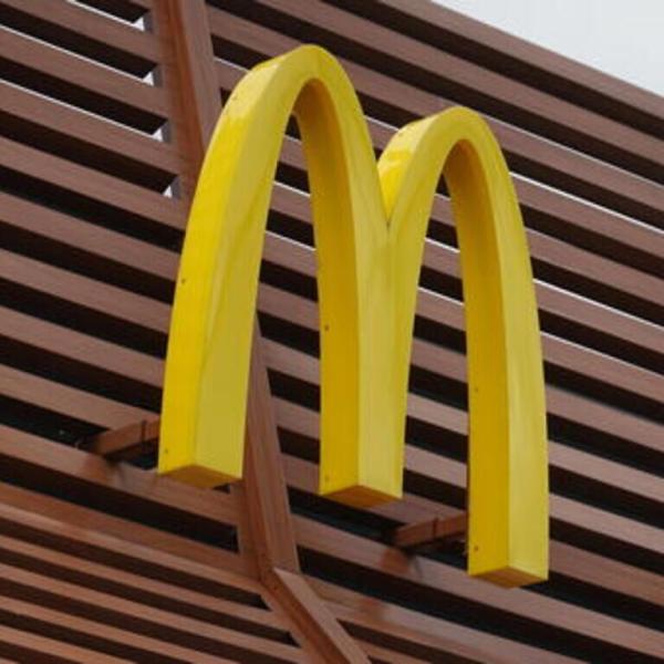 Offerte di lavoro, McDonald’s assume 5.000 figure fino alla fine del 2024: come inviare domanda di candidatura