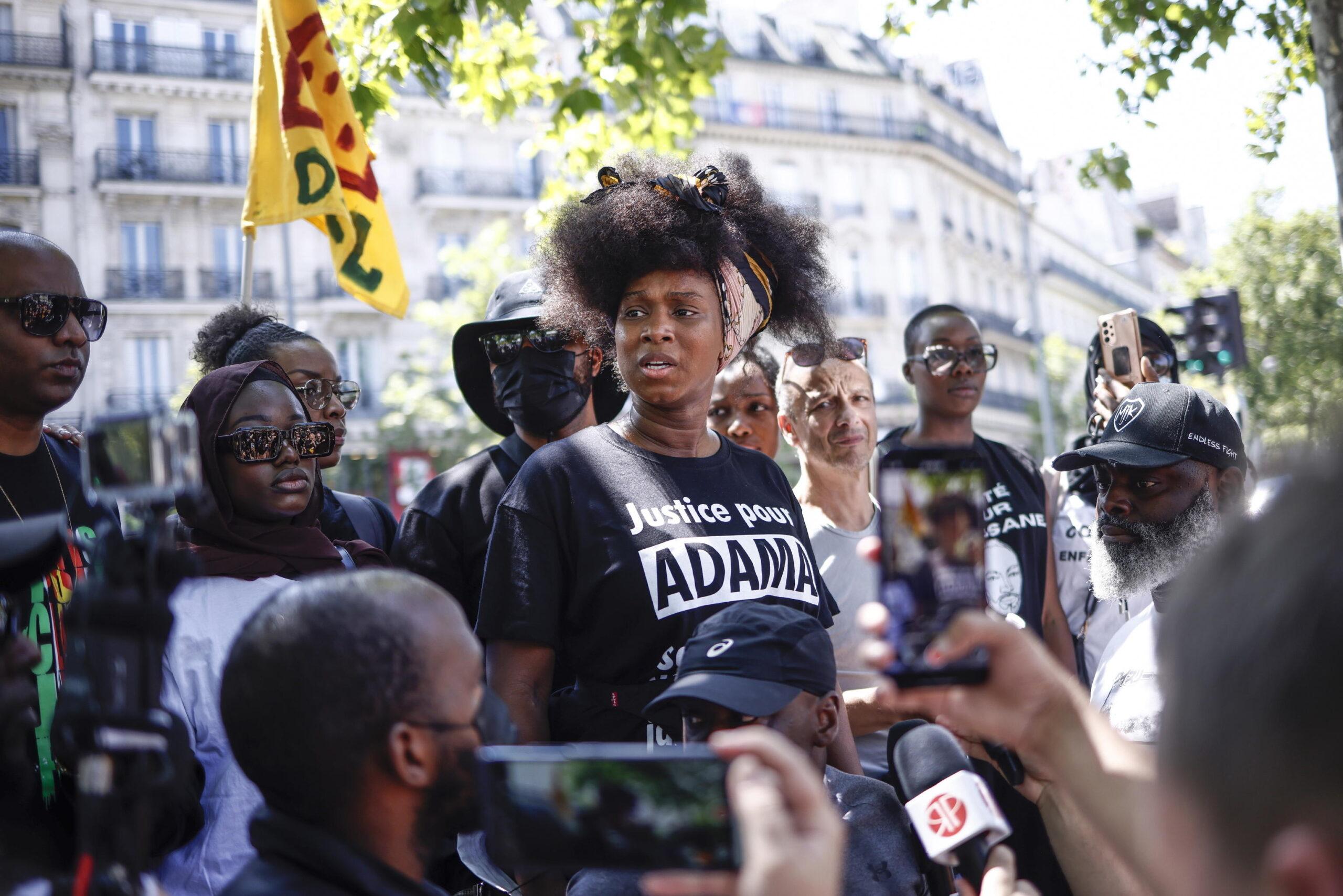 Parigi, ferito il fratello di Adama Traore nel corteo per ricordarlo