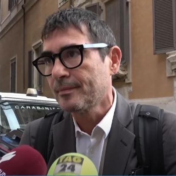 Patrimoniale, la proposta Schlein trova l’appoggio di Avs (e allontana Renzi…), Fratoianni: “Felicissimo, pronto a discuterne” | VIDEO