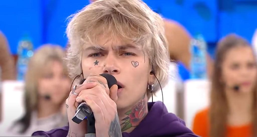 Chi è Ayle di “Amici 23”? Età, vero nome, fidanzata e dove vive il cantante