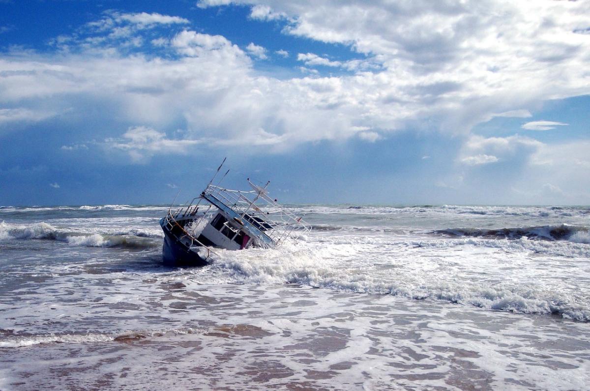 Mozambico, naufragio di un traghetto al largo: bilancio delle vittime sale a 96 morti