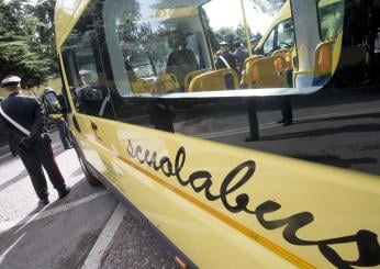 Tragico incidente a Fermo, bimbo di un anno e mezzo muore investito da uno scuolabus