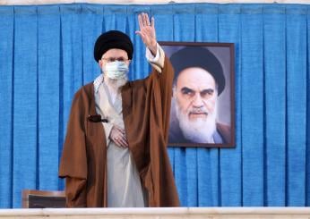 Iran, Khamenei contro tutti: “Musulmani combattano complotti di Usa e Israele”