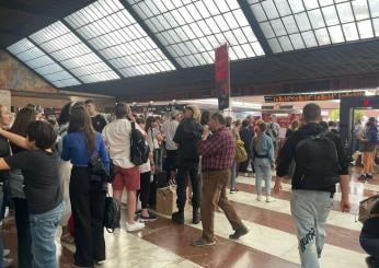 Roma, tentata rapina al McDonald della stazione Tiburtina: fermato un 50enne