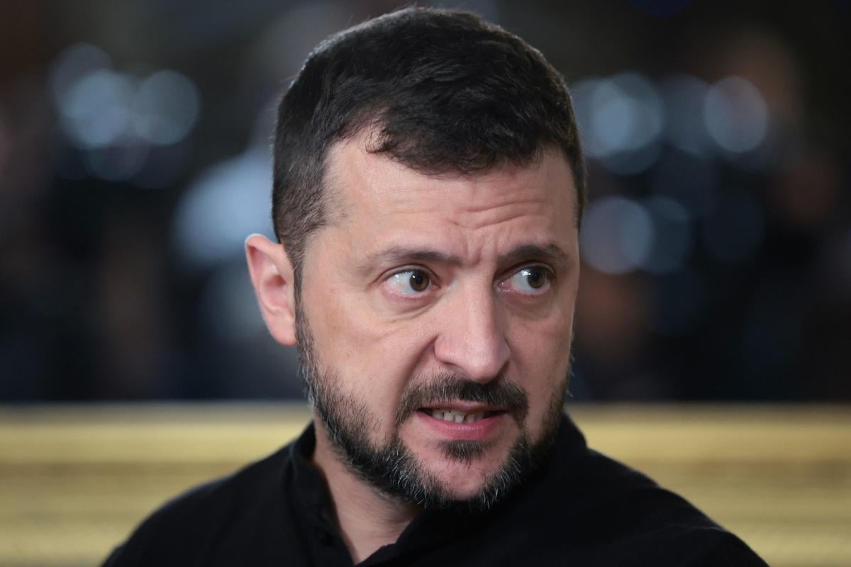 Guerra in Ucraina, Zelensky: “Pace ma senza cedere sui territori”. Il presidente ucraino presenterà il suo piano a Ramstein