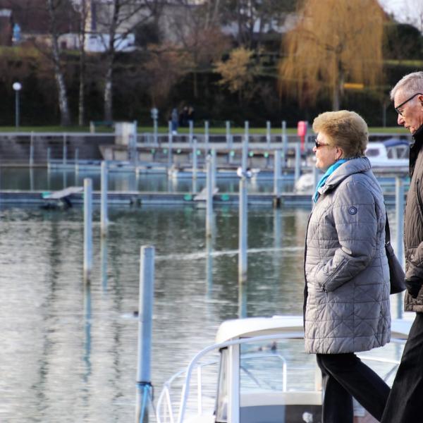 Stop alla pensione a 67 anni: alcuni rimandati a lavorare di più. Guida ai requisiti differenti della pensione di vecchiaia in base ai contributi