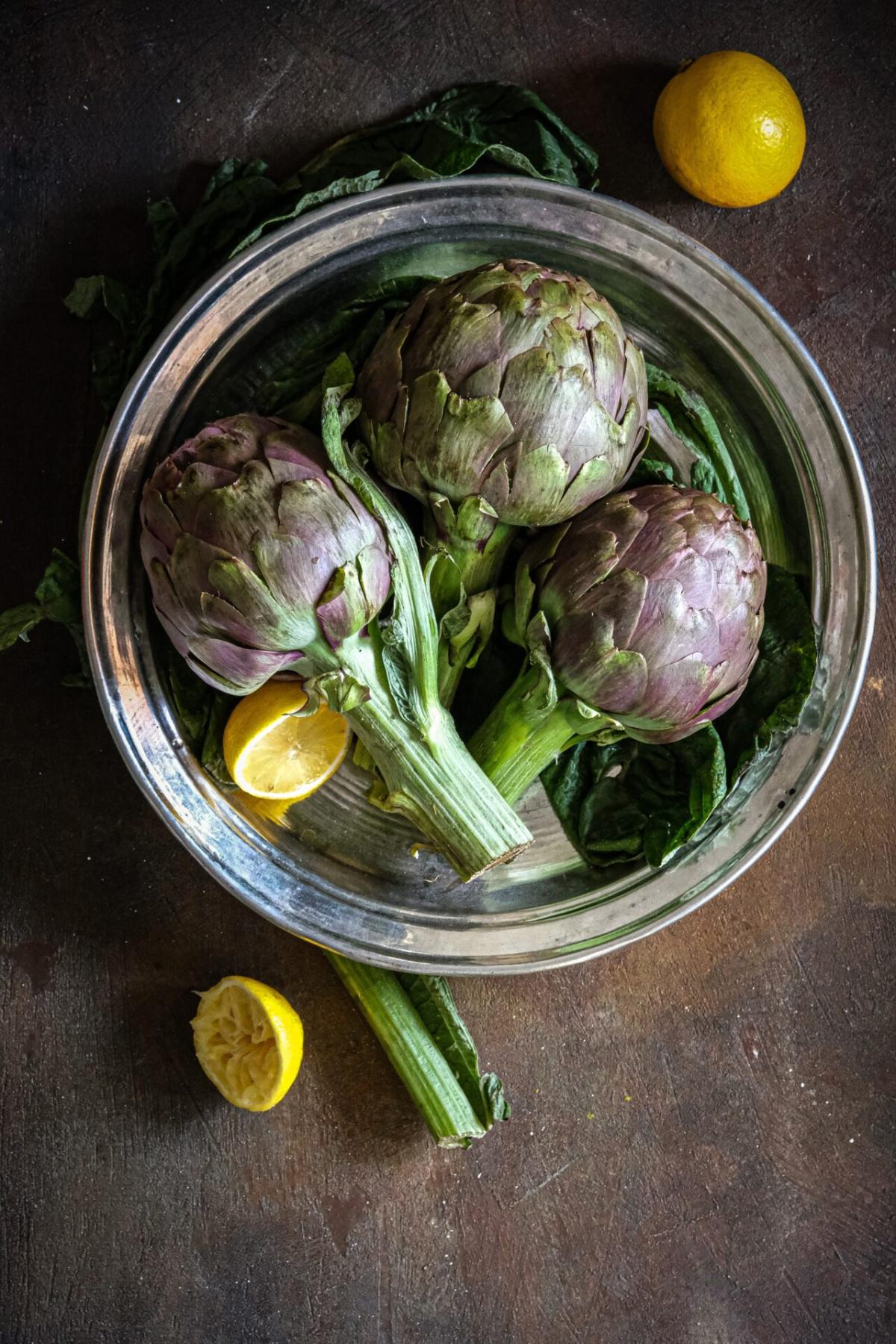 Tavola di Pasqua: ricetta dei carciofi ripieni senza carne