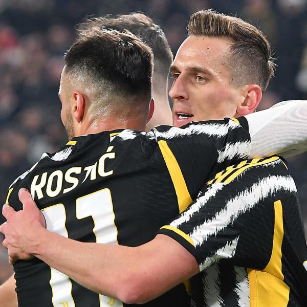 Juventus in semifinale di Coppa Italia: 4-0 al Frosinone