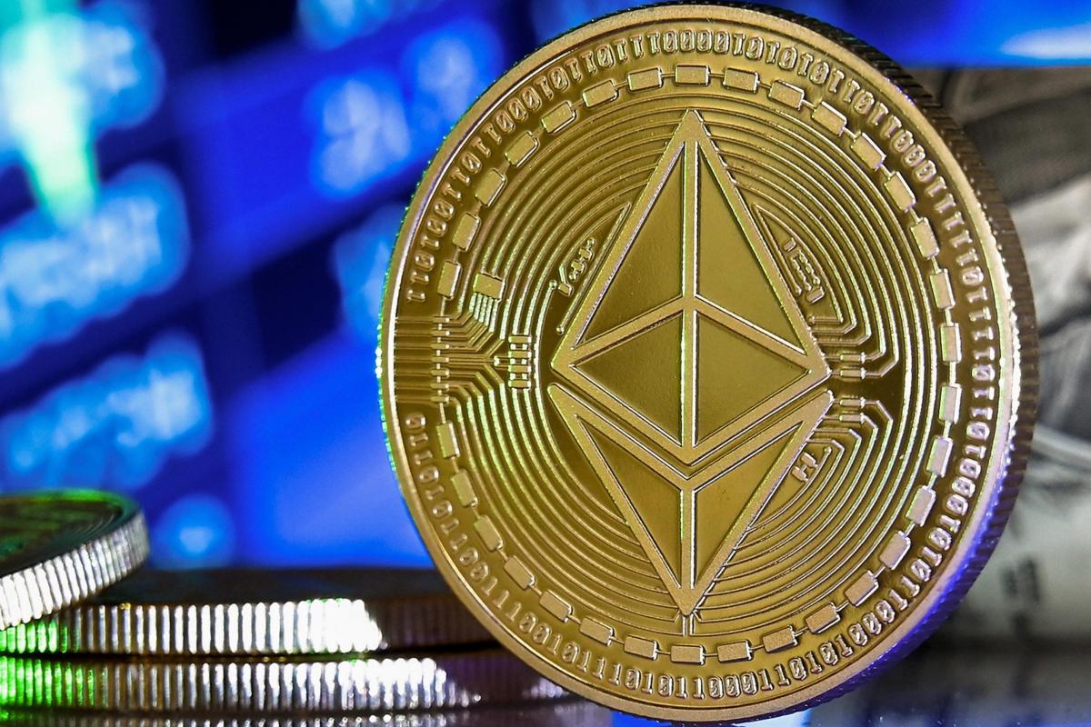 Criptovalute in crescita, Bitcoin e Ethereum aprono in verde