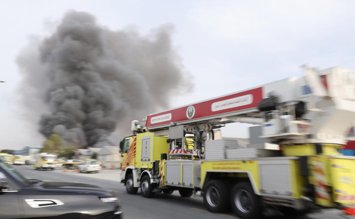 Emirati, maxi incendio in un palazzo di Dubai: almeno 16 vittime