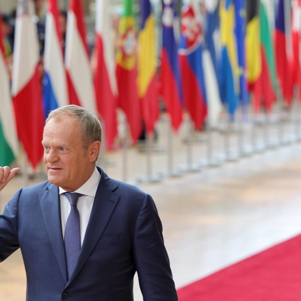 Unione Europea, la partita del Consiglio per definire i nuovi vertici. Chi sono i favoriti. Tusk (Ppe): “Nessuno rispetta l’Italia più di noi”