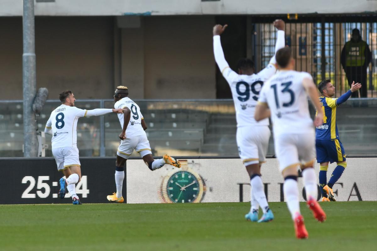 Verona-Napoli 1-2, una doppietta di Osimhen rilancia gli azzurri