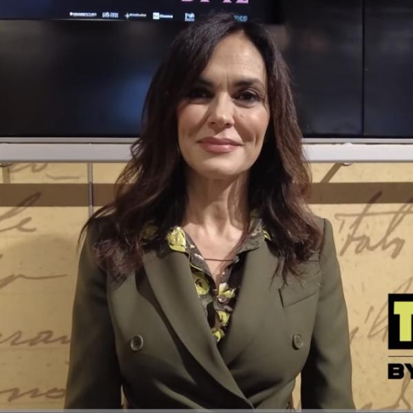 Maria Grazia Cucinotta intervista a TAG24 per “Il meglio di te”: “Oggi ho imparato a perdonare, in Italia manca meritocrazia” | VIDEO