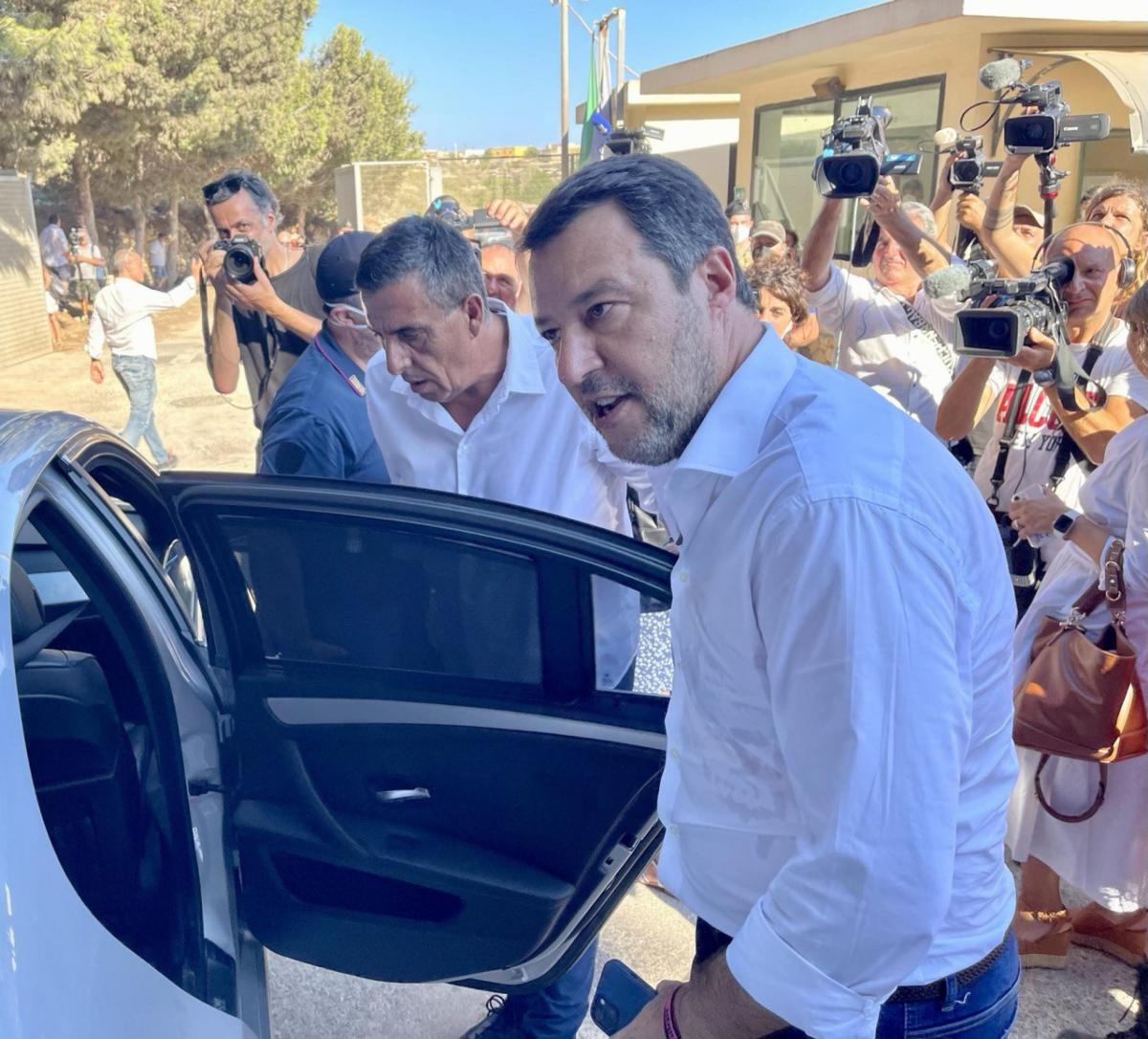 Matteo Salvini a Lampedusa: “Torneremo a proteggere i confini”