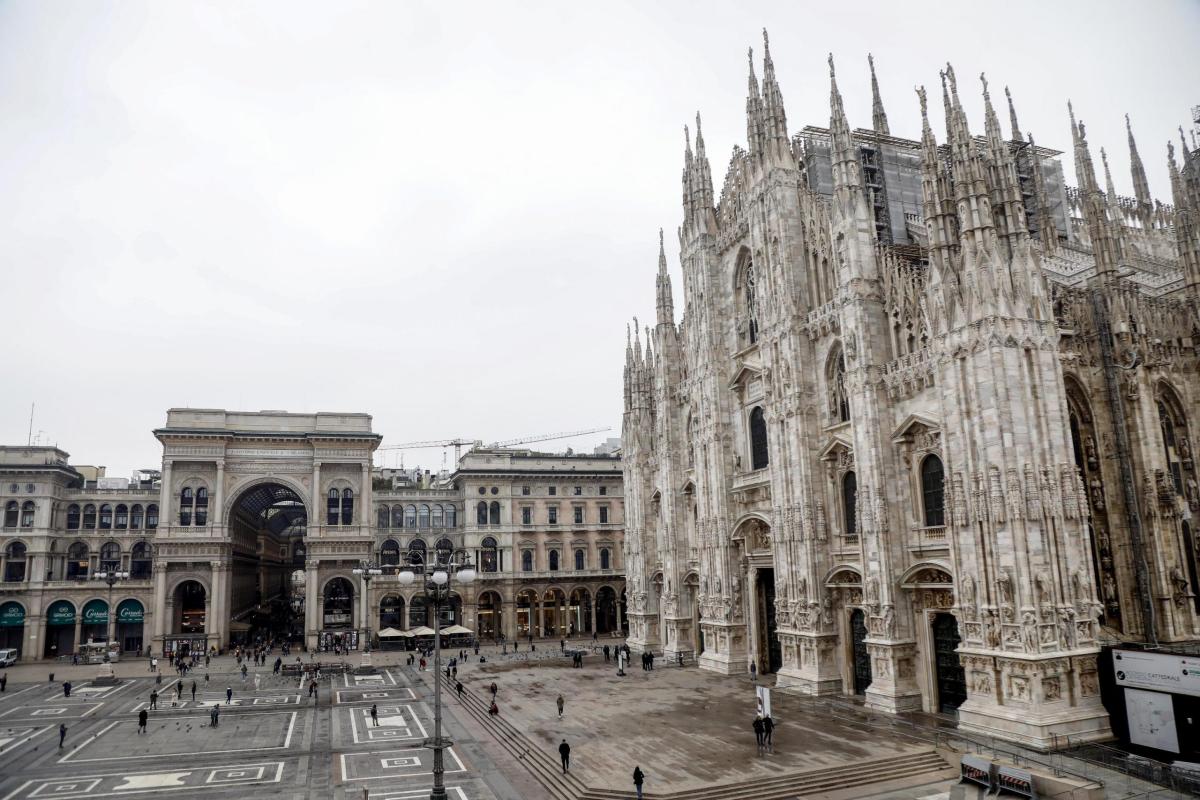 MFW, Moncler festeggia 70 anni in Piazza Duomo