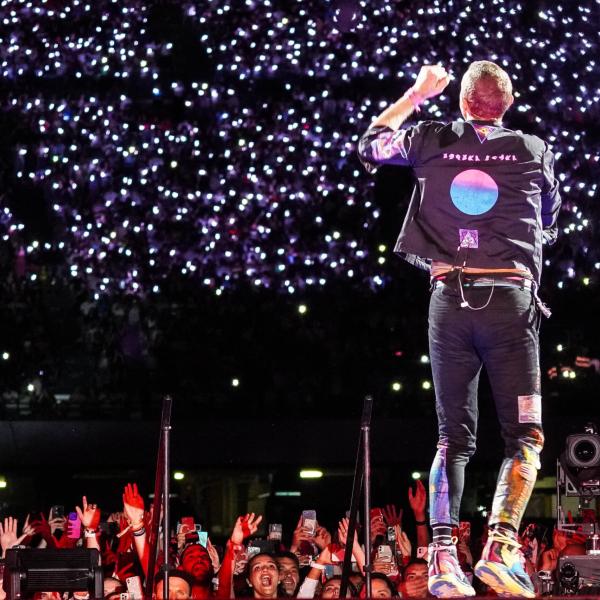 I Coldplay tornano in tour in Europa nel 2024: ecco dove si esibiranno | VIDEO