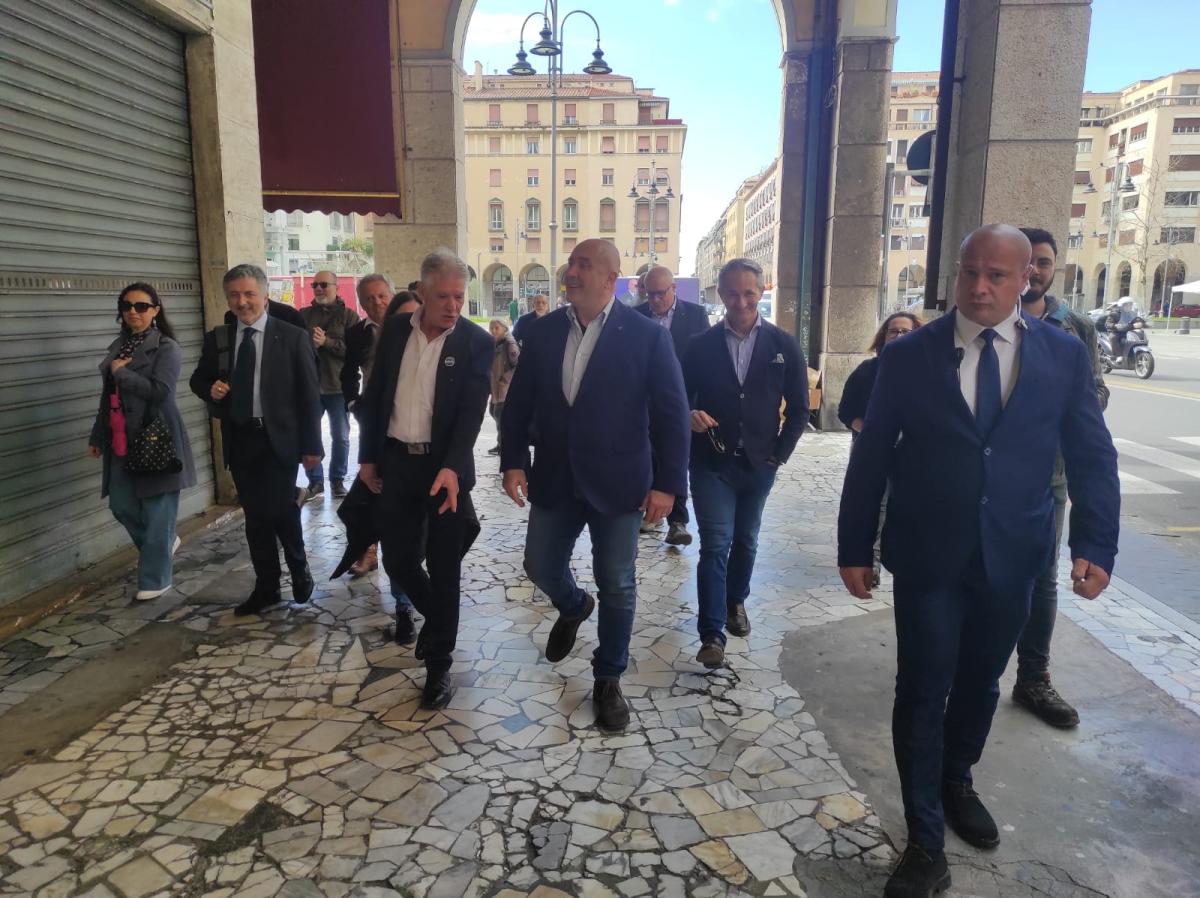 Elezioni Europee 2024, Bandecchi a Piazza Grande a Livorno: “Forse ho trovato il candidato sindaco per la mia città”