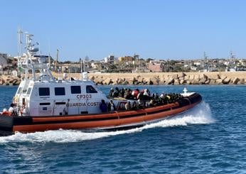 Concluso il trasferimento di 89 migranti da Lampedusa a Pozzallo