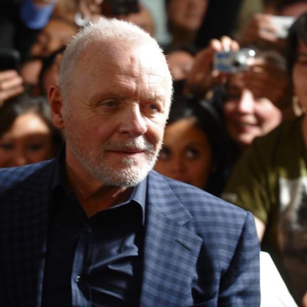 Anthony Hopkins alcolismo e malattia: la dipendenza e la sindrome di Asperger a cui non crede