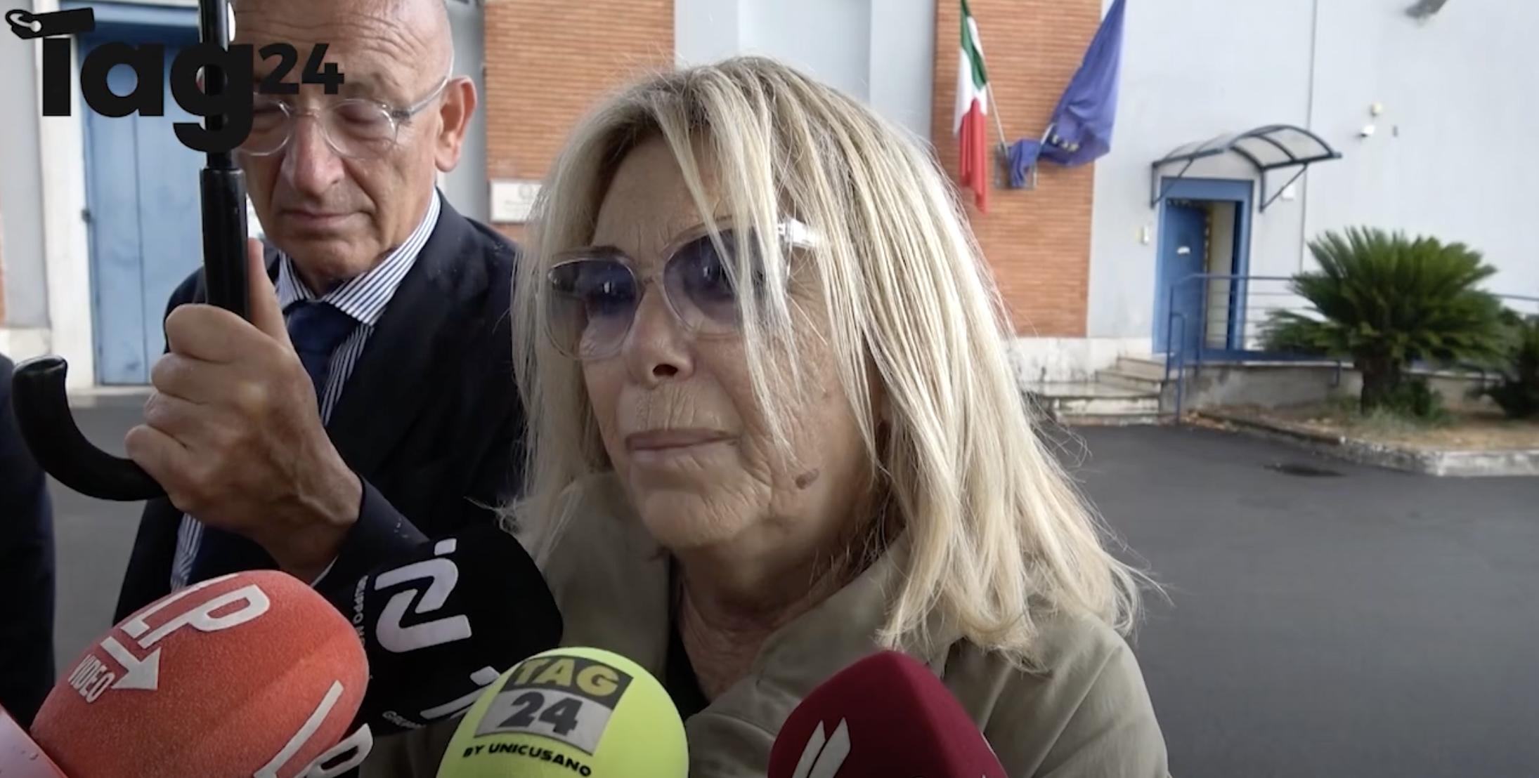 Carceri, Rita Dalla Chiesa in visita a Rebibbia denuncia: “Scoperto cose che avremmo preferito non sapere” | VIDEO