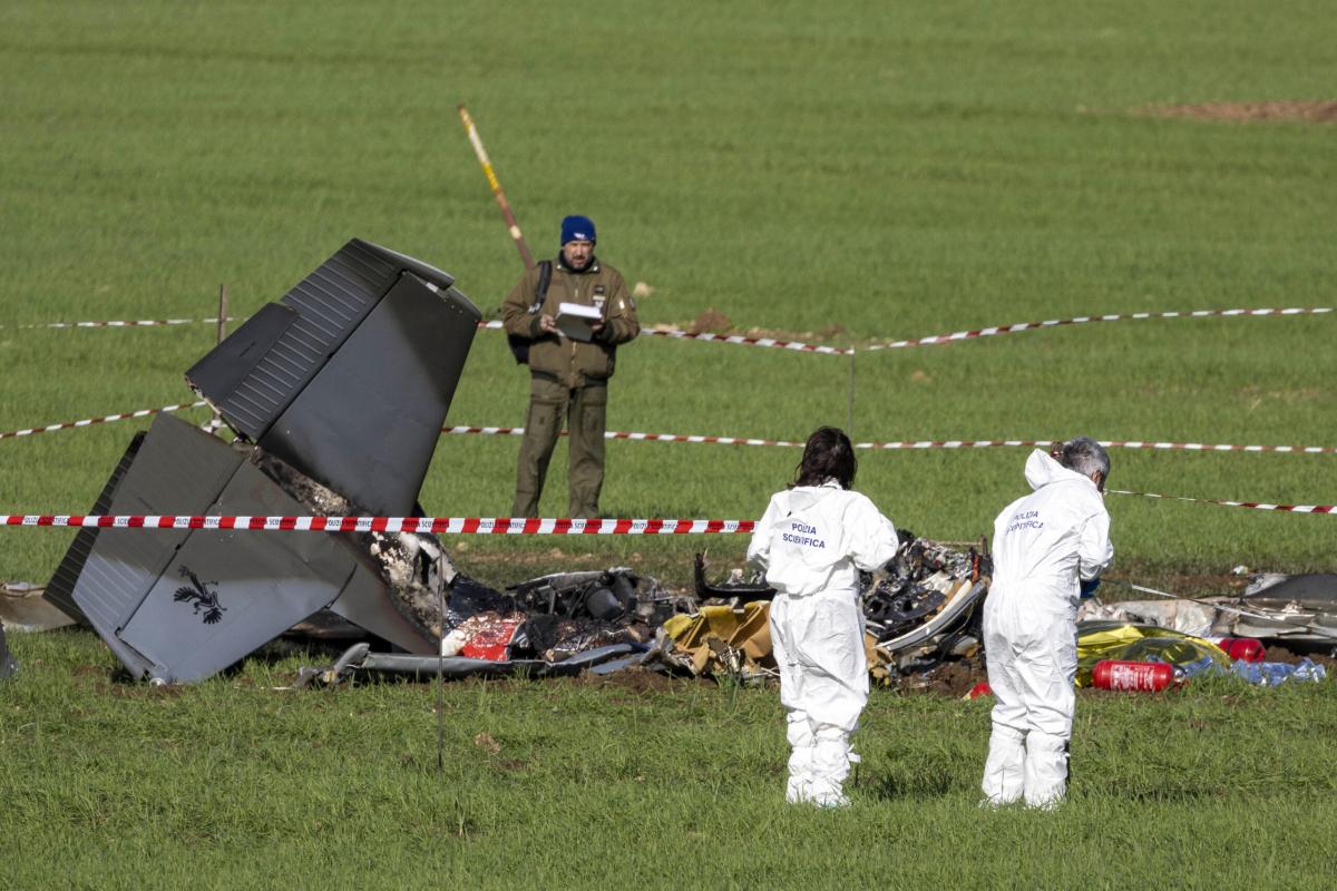 Scontro tra aerei militari, chi erano i due i politi morti nell’inc…