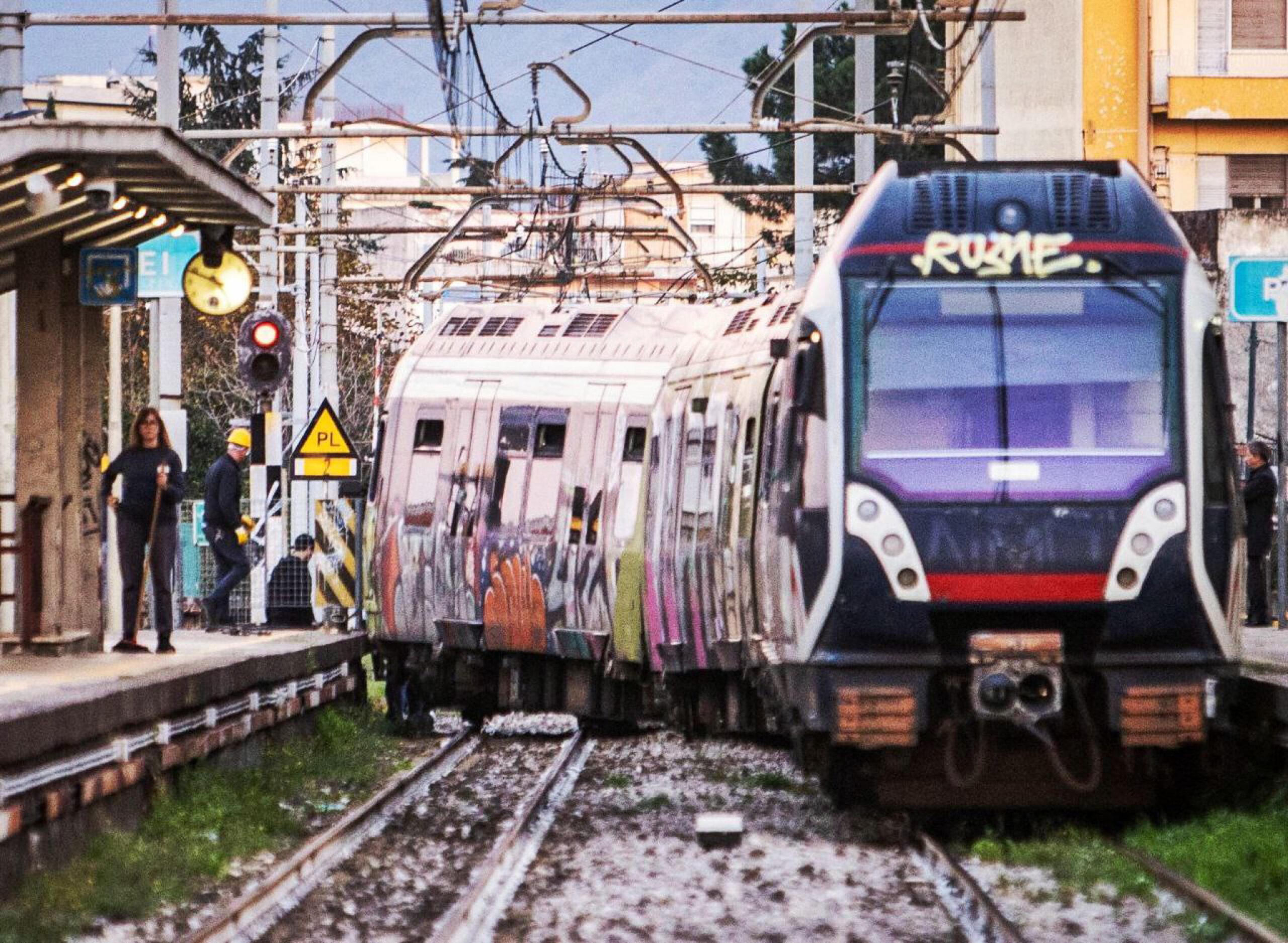 Maltempo Napoli, chiusa una tratta della Circumvesuviana per guasto tecnico