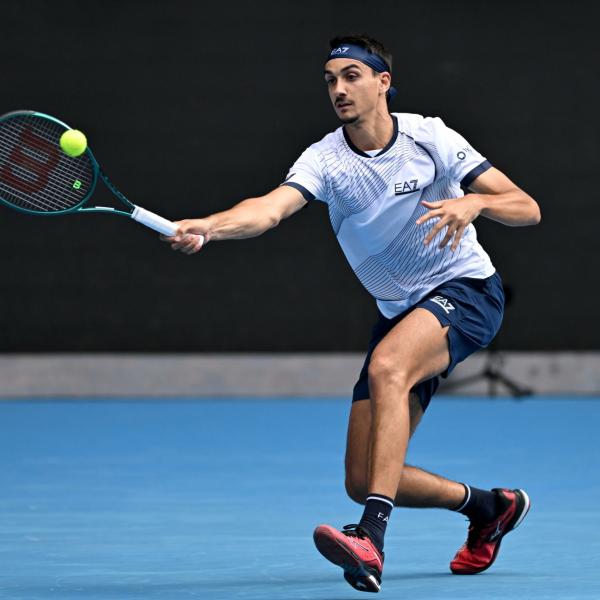 Australian Open 2024, eliminati al secondo turno gli azzurri Giulio Zeppieri e Lorenzo Sonego