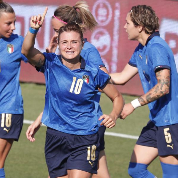 La nazionale femminile di calcio all’Arnold Clark Cup: ecco le convocate della CT Bertolini