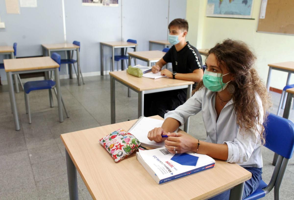 Scuola: docenti, studenti e personale affrontano la ripartenza