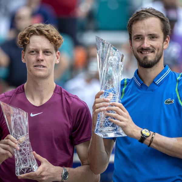 Tennis, ATP Miami 2023 Sinner cede in finale a Medvedev: “Non ero al meglio”