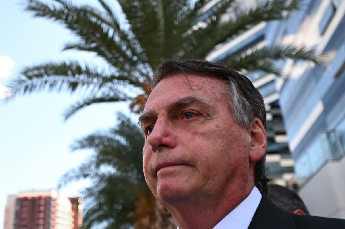 Dal Brasile: Bolsonaro indagato per “molestie intenzionali” su una …