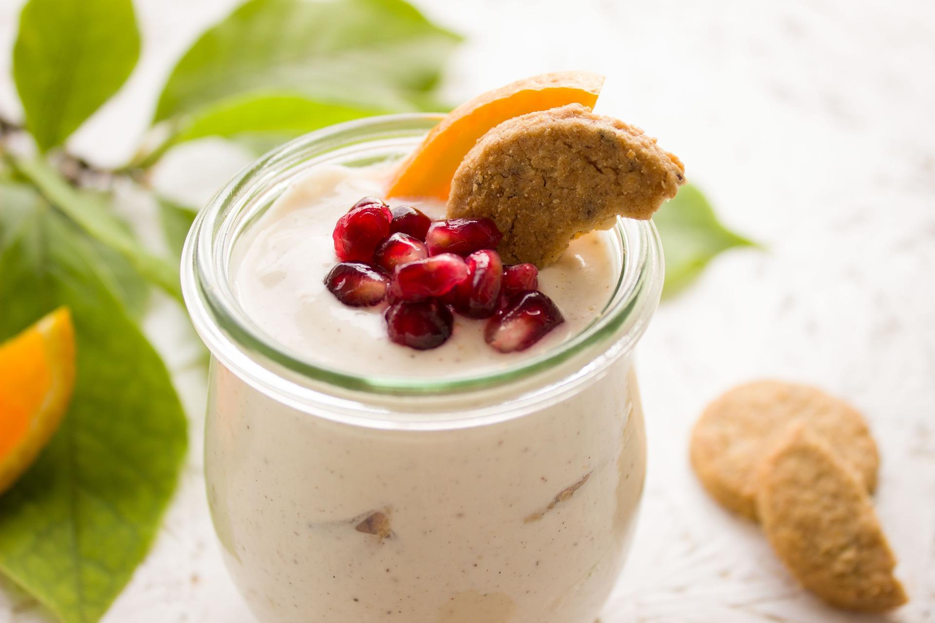 Come fare lo yogurt in casa: ricetta anche senza yogurtiera