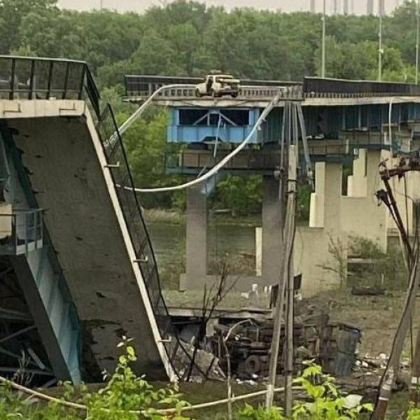 Dalle fosse comuni alla distruzione di Severodonetsk. Il punto.