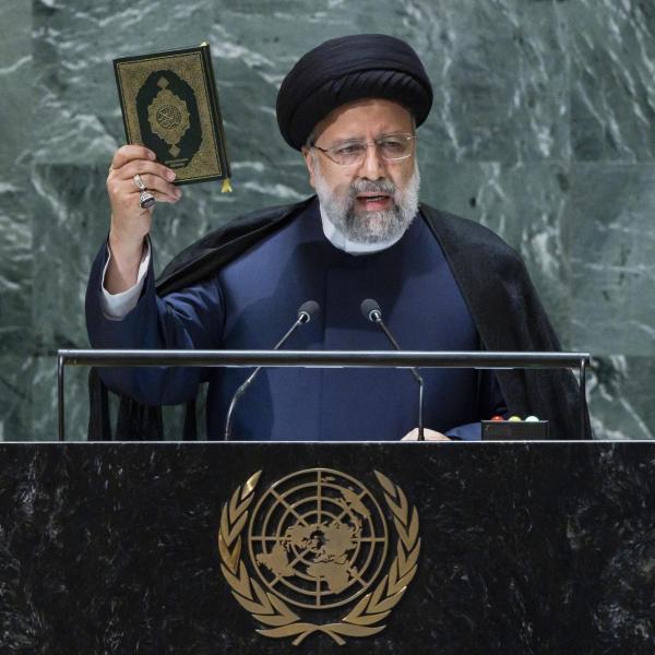 Iran, il presidente Raisi: “Tutti i paesi islamici e arabi devono unirsi contro Israele”