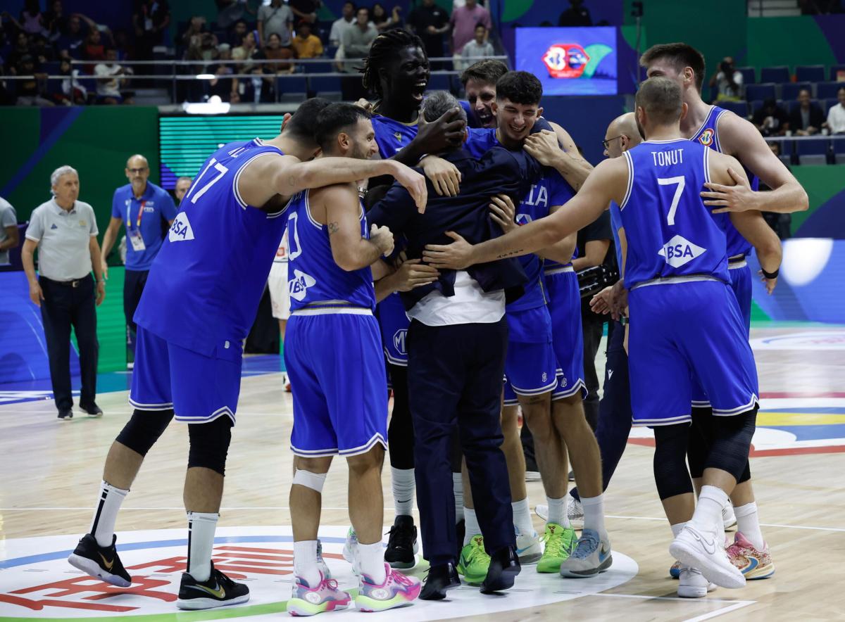 Basket, Pozzecco “Ancora una volta abbiamo scioccato il mondo”