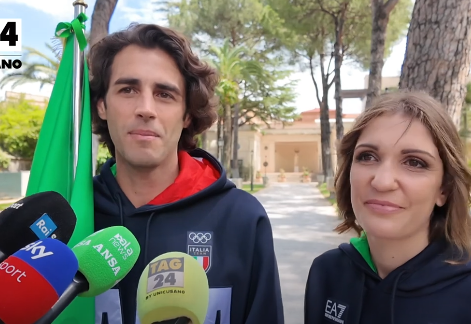 Olimpiadi Parigi 2024, Tamberi ed Errigo al Quirinale: “Orgogliosi di essere portabandiera, Mattarella da brividi sulla pace” | VIDEO