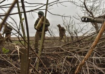 Guerra in Ucraina, attacco di droni russi a Kiev. Zelensky: “Russia sconfitta come il nazismo”