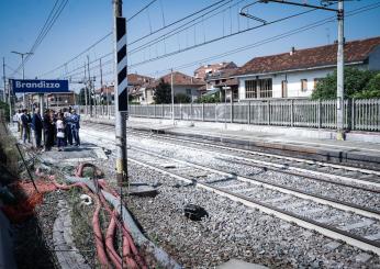 Strage di Brandizzo, il capo scorta di Rfi Antonio Massa “sui social quattro minuti prima dell’incidente ferroviario”?