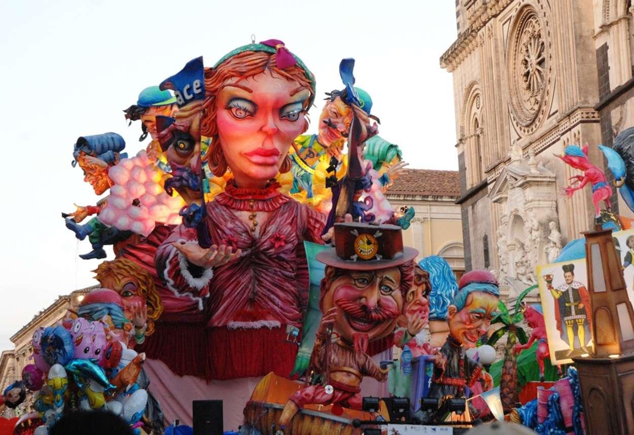 Carnevale di Acireale 2024: date, programma, biglietti