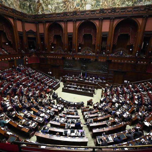 Camera, le reazioni politiche all’elezione di Lorenzo Fontana