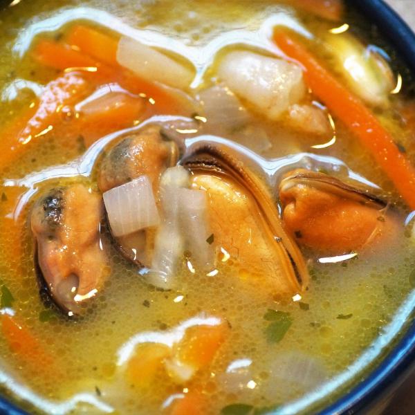 Zuppa di pesce senza spine: la ricetta da leccarsi i baffi