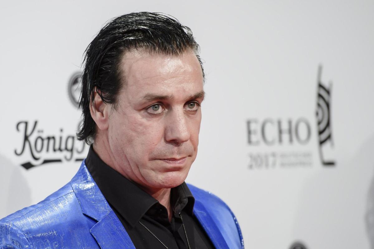 Rammstein, Till Lindemann accusato da una fan: “Drink alterato nel …