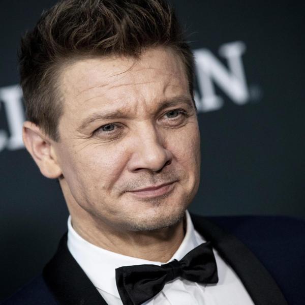 Come sta Jeremy Renner? Aggiornamento sulle condizioni dell’attore Marvel