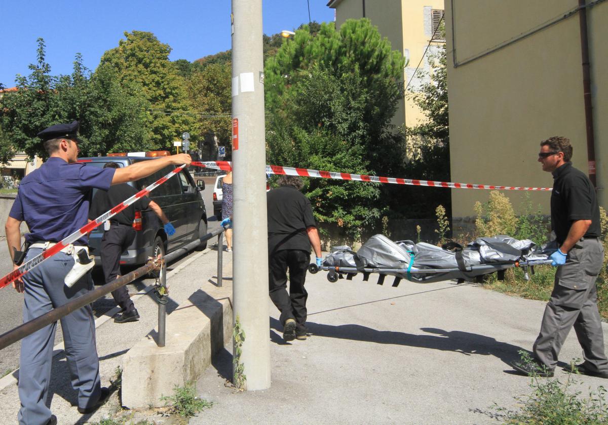 Trieste, Omicidio-suicidio: due anziani ritrovati morti e abbraccia…